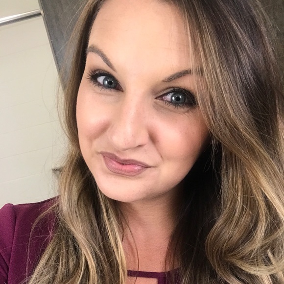 Meet your Posher, Krista - Picture 1 of 1